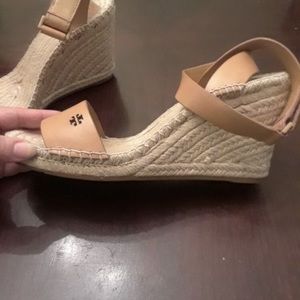 Tory Burch Wedges Sz 8